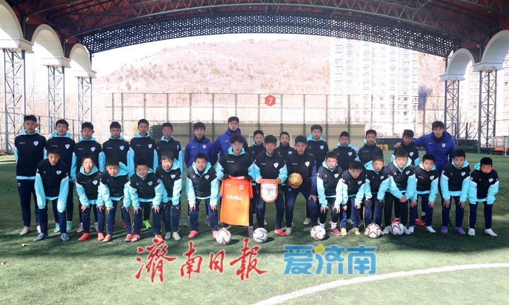 山东大学男足_山东大学足球协会_山东大学足球队历史教练