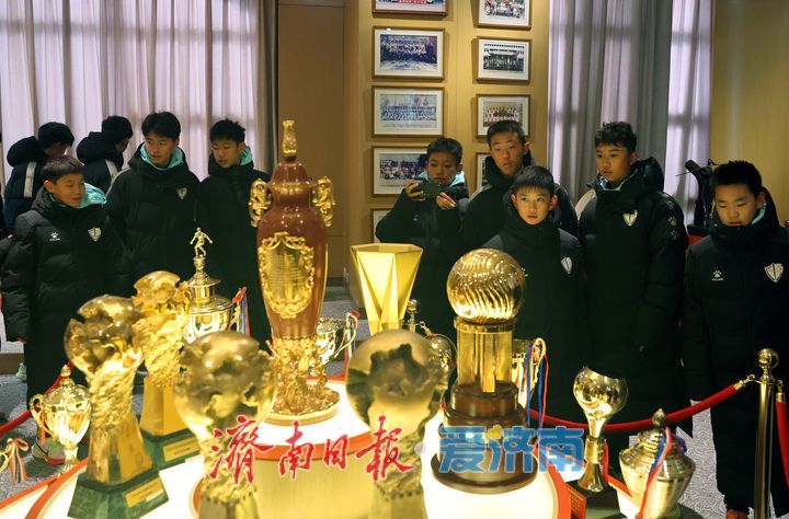 山东大学足球协会_山东大学足球队历史教练_山东大学男足