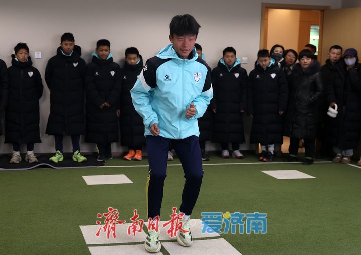 山东大学男足_山东大学足球协会_山东大学足球队历史教练
