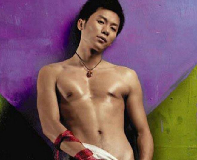 肌肉健身男照片_肌肉健身明星图男生_男明星健身肌肉图