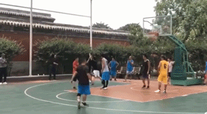 篮球的手势怎么抓_小手怎么抓篮球_手抓篮球技巧小学生