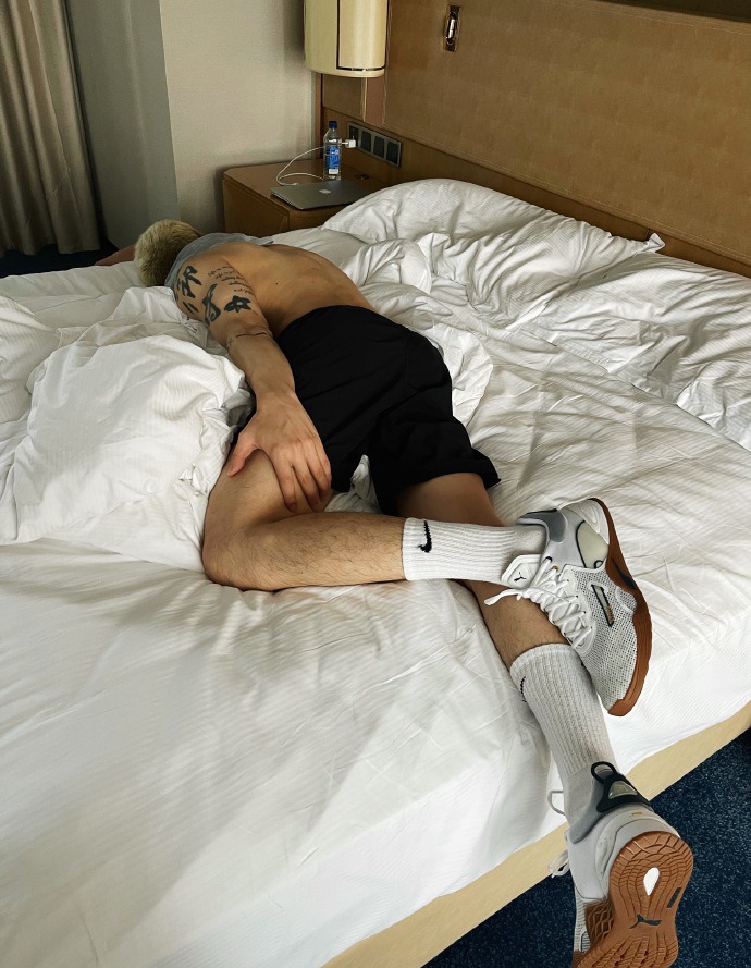 男明星健身肌肉图_肌肉健身男头像图片_肌肉男健身图片大全集