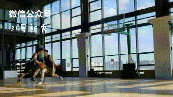 篮球规则中的走步是什么意思_以前篮球规则的走步叫什么_篮球走步是什么犯规