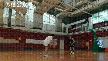 篮球规则中的走步是什么意思_以前篮球规则的走步叫什么_篮球走步是什么犯规