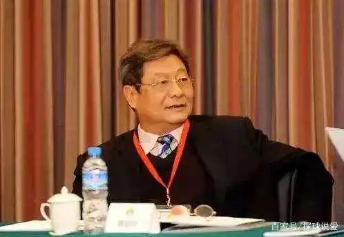 足球历史最佳中卫_足坛历史最佳中卫_足球中卫最佳历史球员