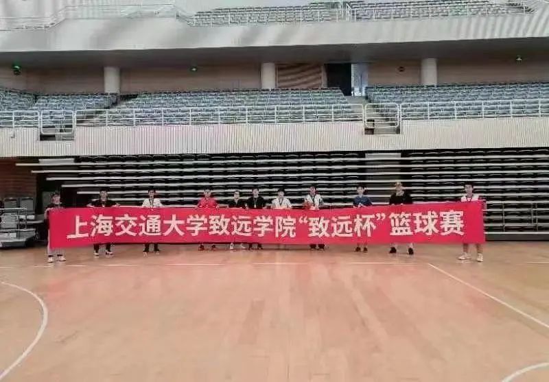 足球守门视频教学_足球5v5比赛守门规则_足球规则比赛守门5v5怎么玩