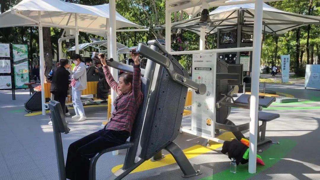 深圳硬核健身房_深圳健身路径_深圳时刻运动健身房
