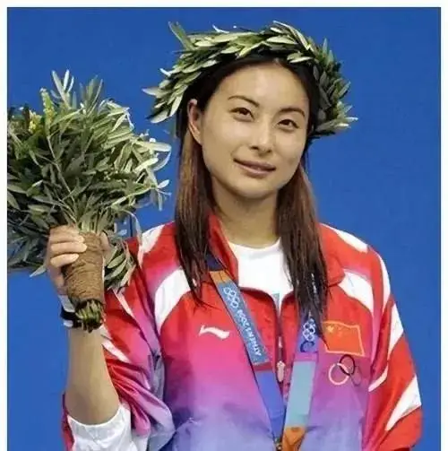 游泳第一世界冠军是谁_游泳世界冠军_游泳比赛世界冠军