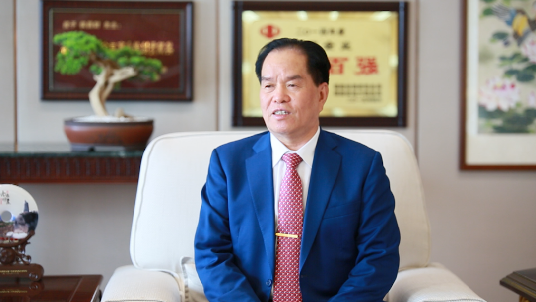 福建有哪个举重冠军吗_福建举重冠军有多少人_福建举重冠军有几个